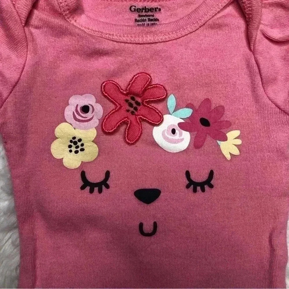 Gerber Onesie DiaperShirt Pink / Flowers /  Face Size Neworn - Picture 4 of 16